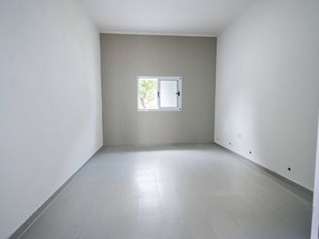 VENTA DE CASA  REFACCIONADA EN FOMENTO 9 DE JULIO