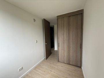 Apartamento en venta de 3 habitaciones con balcón en Madrid, Prosperidad.