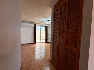 Casa sola en renta en Del Paseo Residencial, Monterrey, Nuevo León