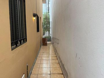 Casa sola en renta en Del Paseo Residencial, Monterrey, Nuevo León