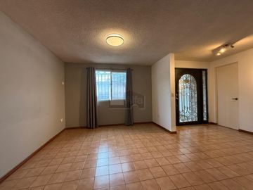 Casa sola en renta en Del Paseo Residencial, Monterrey, Nuevo León