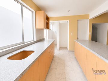 Hermoso Departamento Dúplex En Ate Vitarte - 1er piso