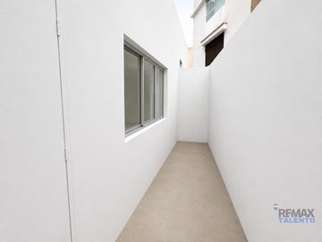 Hermoso Departamento Dúplex En Ate Vitarte - 1er piso