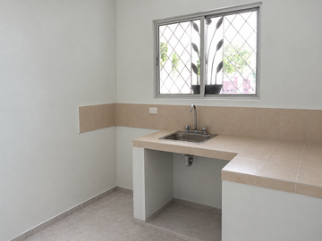 🏢✨ CASA EN RENTA – IDEAL PARA OFICINA O COMERCIO | JARDINES DEL NORTE, MÉRIDA ✨