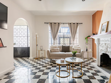 RENTA CASA EN CONDOMINIO AMUEBLADA , COLONIA NAPOLES