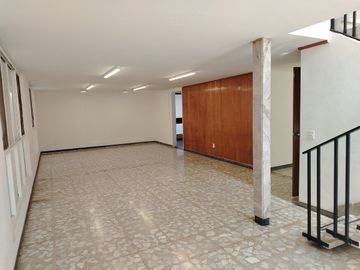 CASA EN RENTA EN LA CIMATARIO, QUERETARO