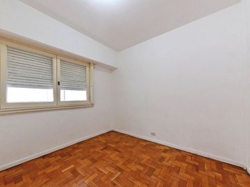 VENTA DEPTO FLORES CON RENTA 3 AMB  CON BALCÓN