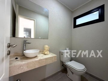 VENTA CASA 4 AMB. UN PLANTA C/PILETA B. SAN RAMON