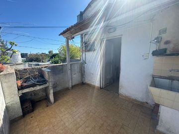 VENTA PH 3 AMB. AL FRENTE A RECICLAR NUEVA POMPEYA