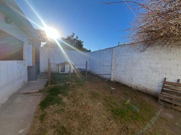 VENTA CASA  SAN LORENZO 2 DORMITORIOS