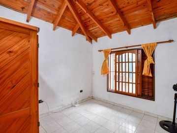 CASA VENTA BERISSO 2 DORMITORIOS QUINCHO PLAYROOM