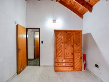 CASA VENTA BERISSO 2 DORMITORIOS QUINCHO PLAYROOM