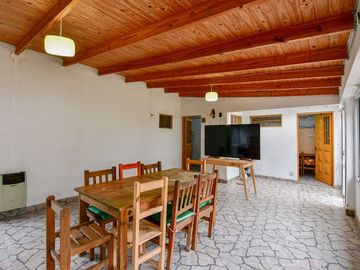 CASA VENTA BERISSO 2 DORMITORIOS QUINCHO PLAYROOM