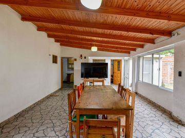 CASA VENTA BERISSO 2 DORMITORIOS QUINCHO PLAYROOM