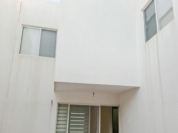 Residencial Las Fuentes - Privada con Amenidades y Seguridad 24/7