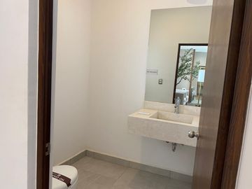 CASA EN VENTA EN RESIDENCIAL LA RIOJA (MODELO TOLEDO) TORREON COAH.