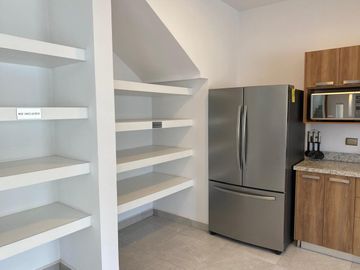 CASA EN VENTA EN RESIDENCIAL LA RIOJA (MODELO TOLEDO) TORREON COAH.