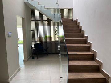 CASA EN VENTA EN RESIDENCIAL LA RIOJA (MODELO BARCELONA) TORREON, COAH.
