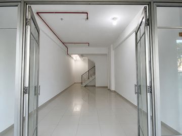 Ruko Waterplace Tower C