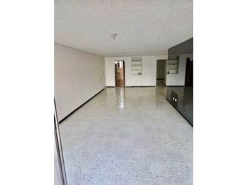 Venta Apartamento en Granada, Norte de Cali 3795.