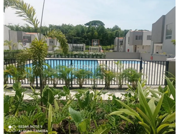 Venta Casa Condominio en Ciudad Country, Jamundí 2370.