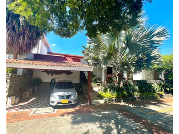Venta Casa Condominio en Ciudad Jardín, Sur de Cali 2279.