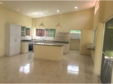 Venta Casa Condominio en Las Mercedes, Jamundí 2324.