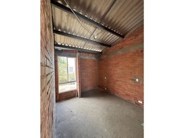 Venta Casa Condominio Obra Gris en El Castillo, Jamundí 1973.