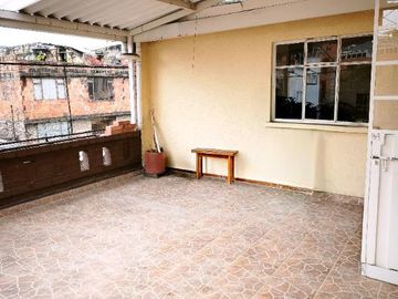 Casa en venta de 4 habitaciones en Bogotá, San Fernando.