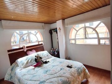 Apartamento en venta de 3 habitaciones en Bogotá, Cedritos.