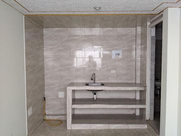 Casa lote en venta de 290m² con terraza en Bogotá, BOSA AMISTAD.