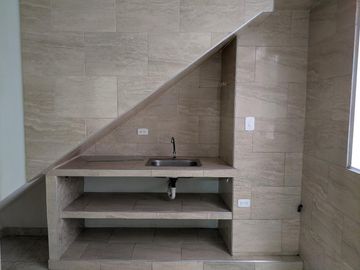 Casa lote en venta de 290m² con terraza en Bogotá, BOSA AMISTAD.