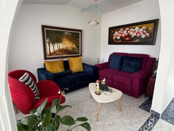 Apartamento en venta de 3 habitaciones con patio en Bogotá, LA ESPAÑOLA.