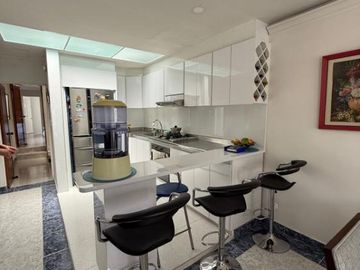 Apartamento en venta de 3 habitaciones con patio en Bogotá, LA ESPAÑOLA.