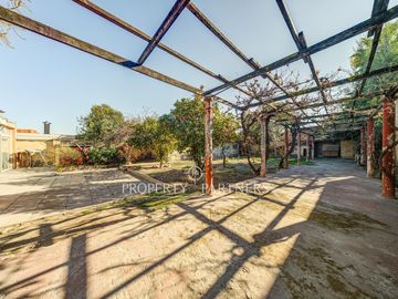 Casa gran Terreno Las Condes colegio San Gabriel y  Andreé English School