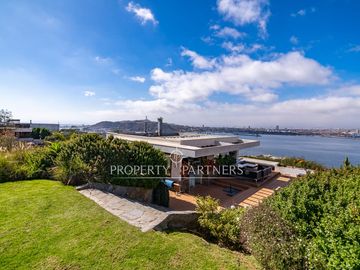 Increíble casa mediterranea en arriendo con gran terreno, en ubicación privilegiada de La Herradura