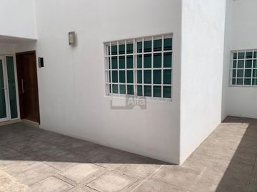 Departamento en Renta en planta baja en zona de lomas 4ta Sección