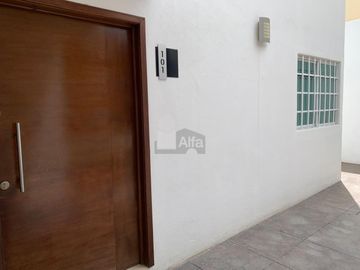 Departamento en Renta en planta baja en zona de lomas 4ta Sección