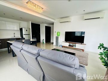 For Rent: 1BR East Gallery