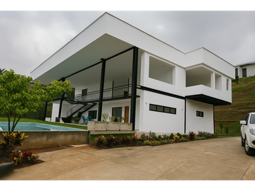 Venta Casa Campestre en Dapa, Yumbo 2912.