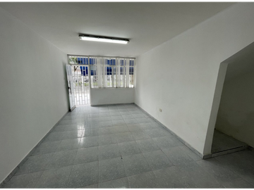 Venta Casa Bifamiliar en Colseguros, Sur de Cali 2670.