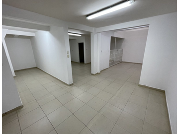 Venta Casa Bifamiliar en Colseguros, Sur de Cali 2670.