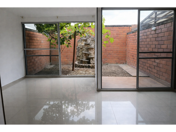 Venta Casa Condominio en Ciudad Country, Jamundí 3739.