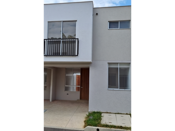 Venta Casa Condominio en Ciudad Country, Jamundí 3196.