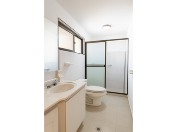 Venta Casa en El Bosque, Norte de Cali 3102.