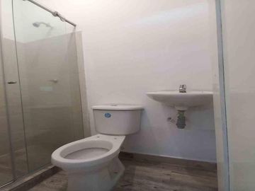 CASA COMERCIAL EN ARRIENDO EN AV CIRCUNVALAR/PEREIRA