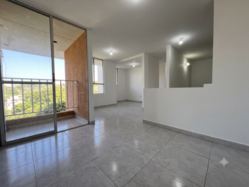 Apartamento En El Oeste De Cali, En Un 12vo Piso, Incluye Vista Externa A La Naturaleza