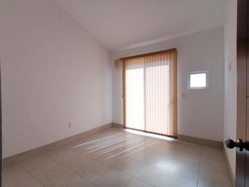 Casa en Renta en El Mayorazgo | Diseño Moderno y Excelente Distribución