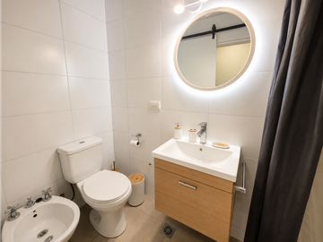 VENTA DEPARTAMENTO 2 AMBIENTES AMOBLADO ZONA GUEMES /ALDREY