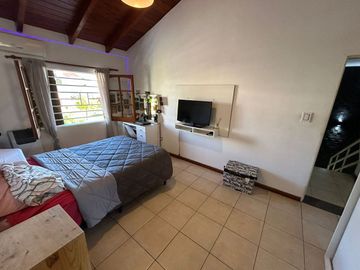 Alquiler Casa 4 dormitorios y pileta San Salvador